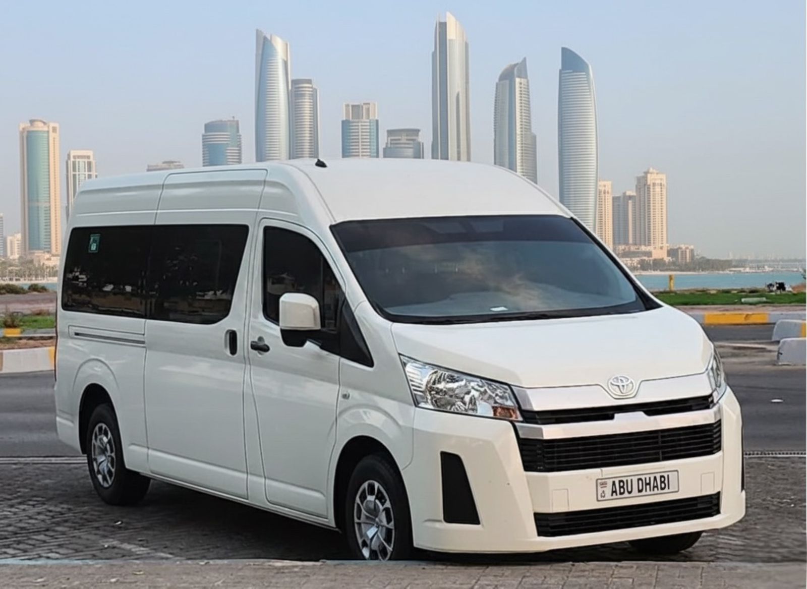 TOYOTA HIACE